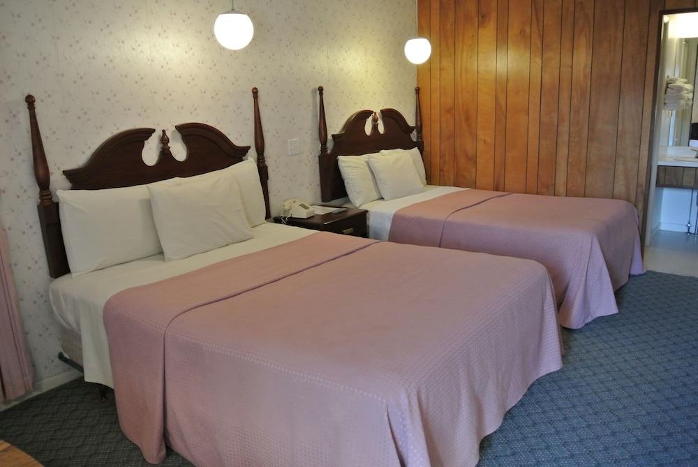 RoseWood Inn photo 17