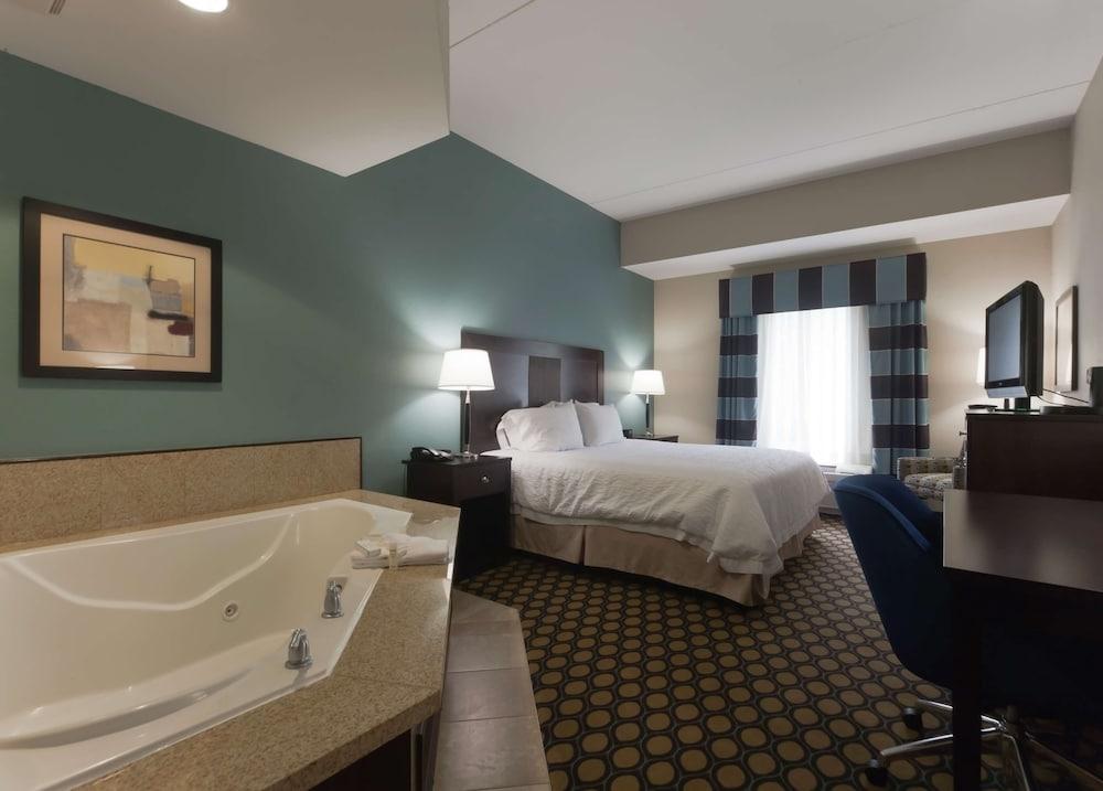 Hampton Inn North Brunswick / New Brunswick photo 23