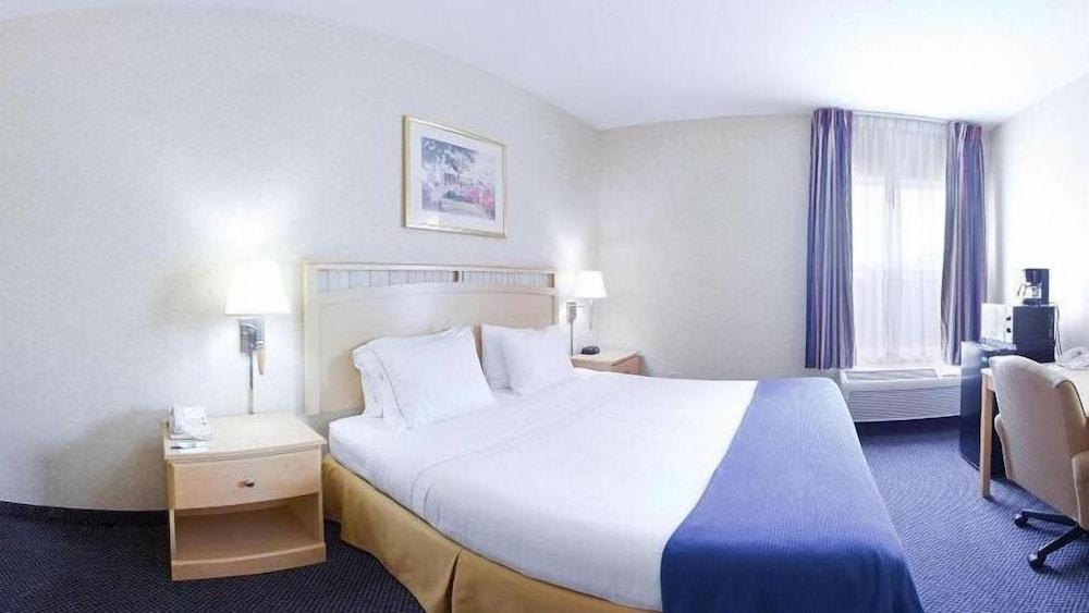 Abilene Inn & Suites photo 7