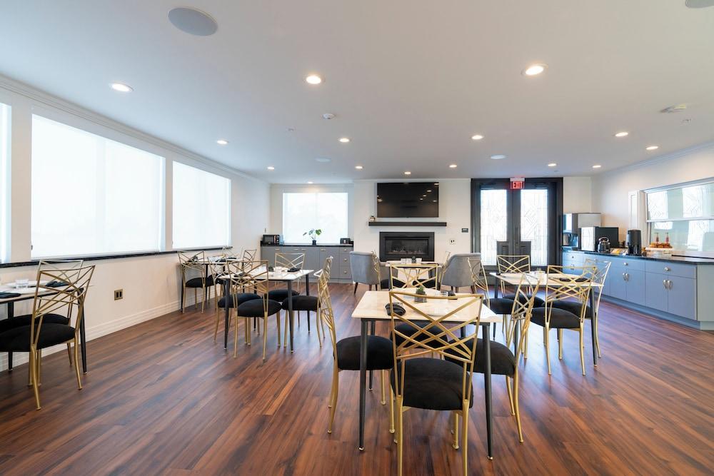 Rhapsody in View Boutique Hotel photo 49
