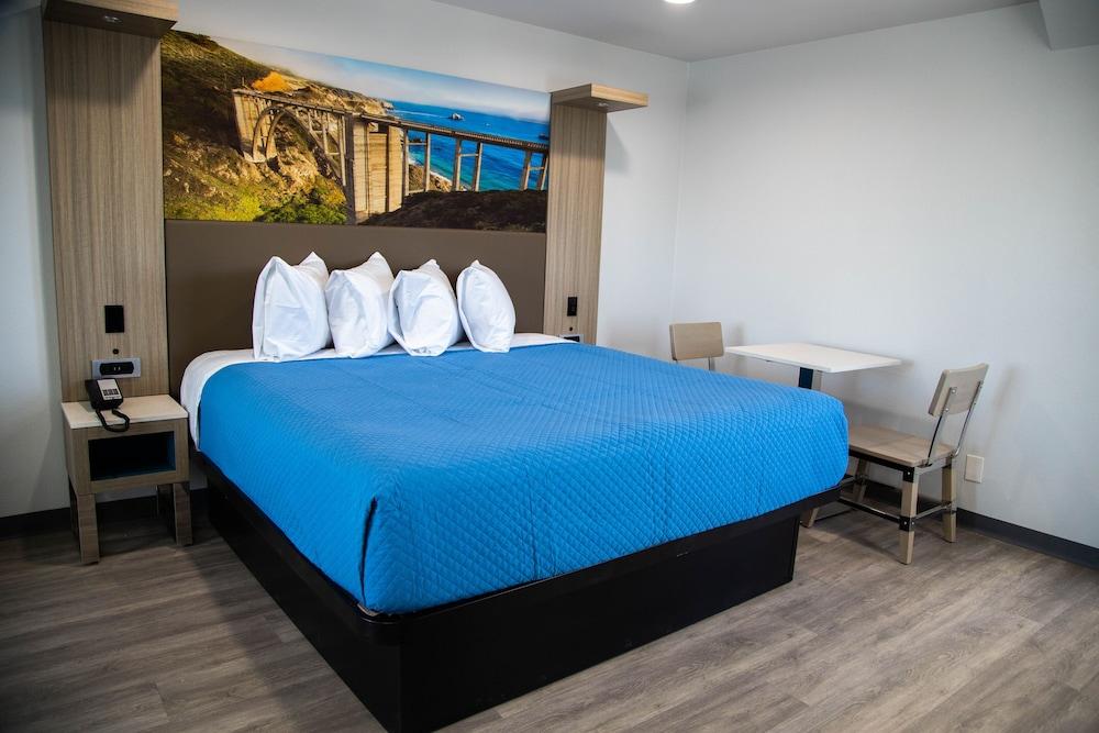 Pico Rivera Inn and Suites photo 14