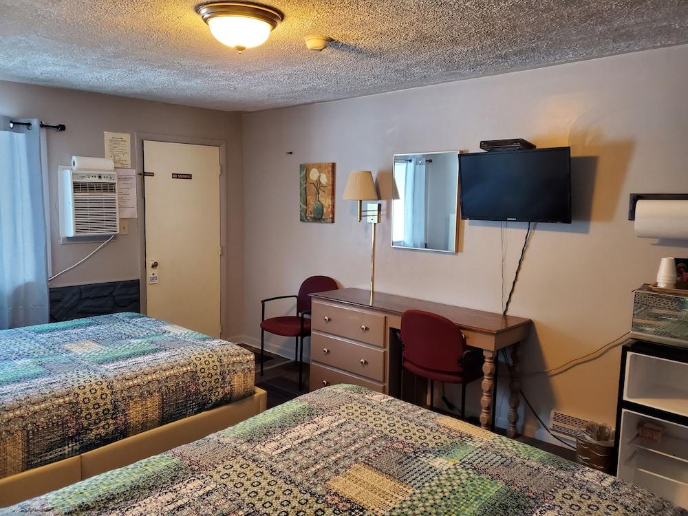 River Country Motor Lodge photo 50