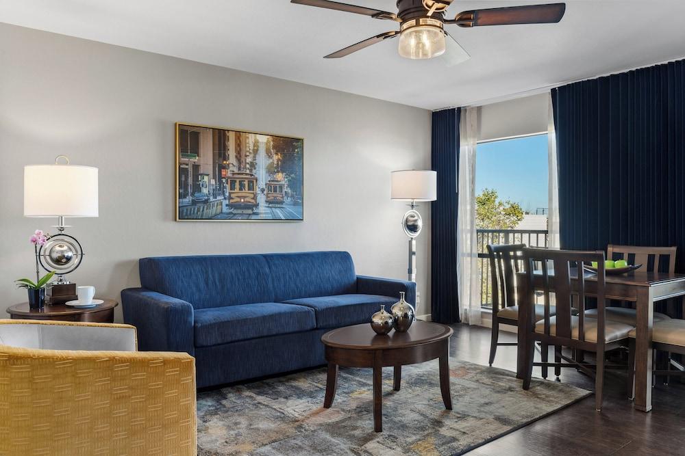 Suites At Fishermans Wharf photo 8