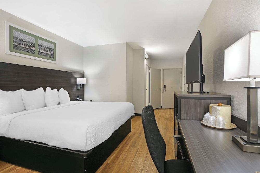 Best Western Mystic Hotel photo 12
