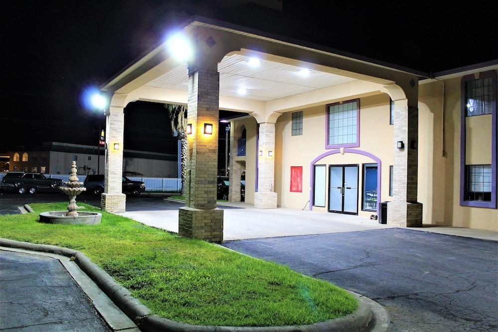 Quality Inn Fort Stockton photo 1