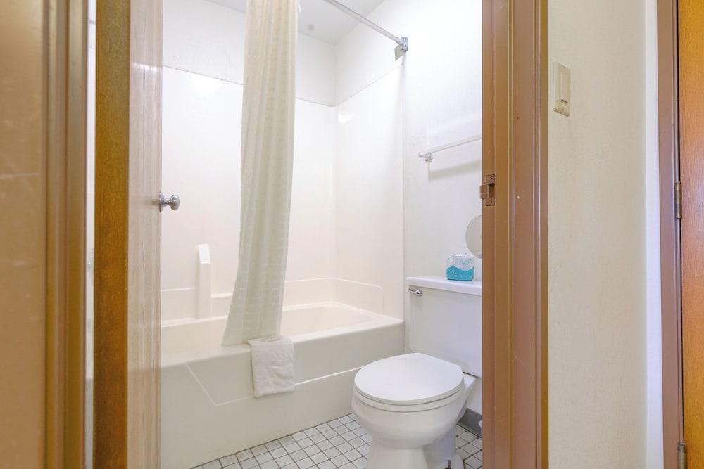 Super Sleep Inn photo 44