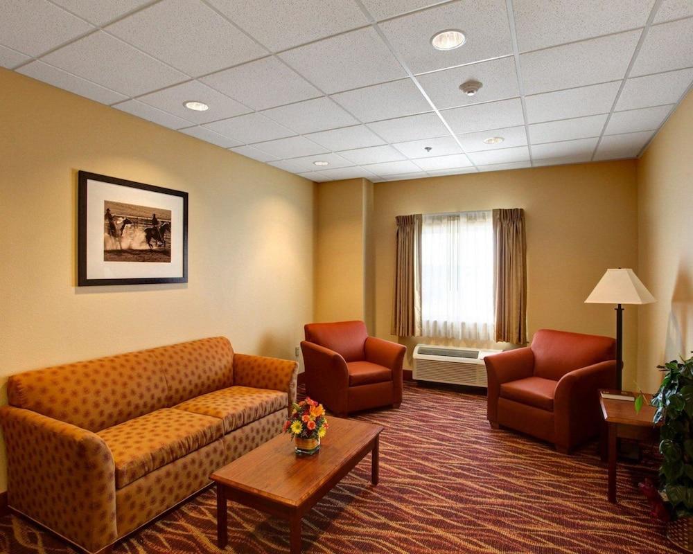 Rodeway Inn & Suites Phillipsburg photo 4