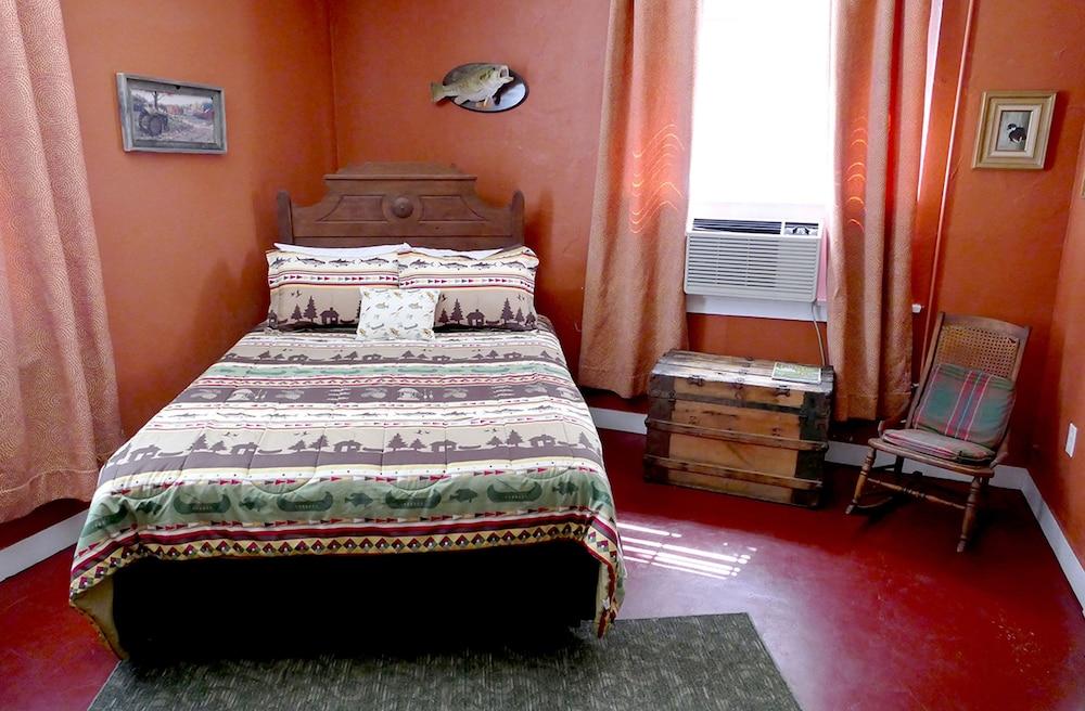 Historic Whiting Hotel Suites photo 99