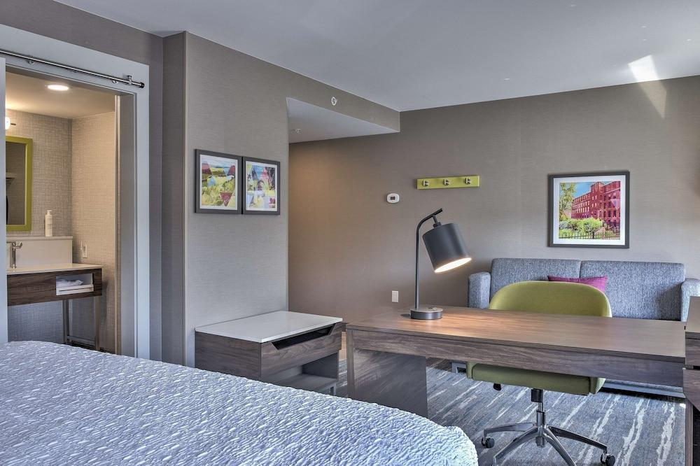 Hampton Inn & Suites Keene photo 3