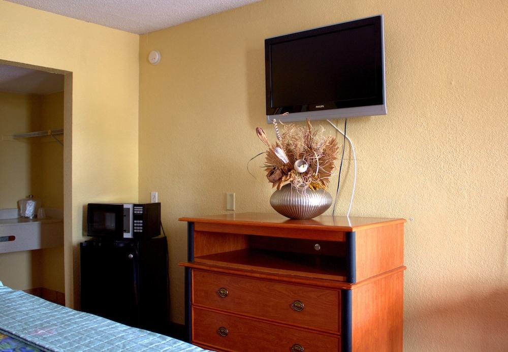 Lambert Inn photo 12