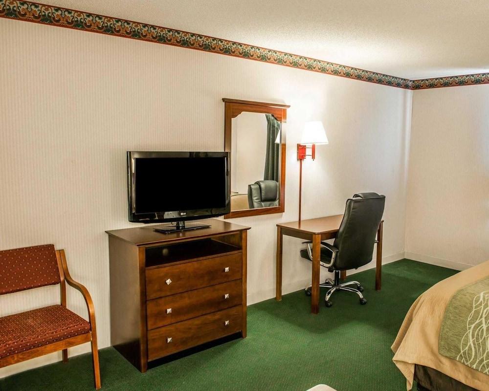 Quality Inn & Suites Lebanon I-65 photo 14