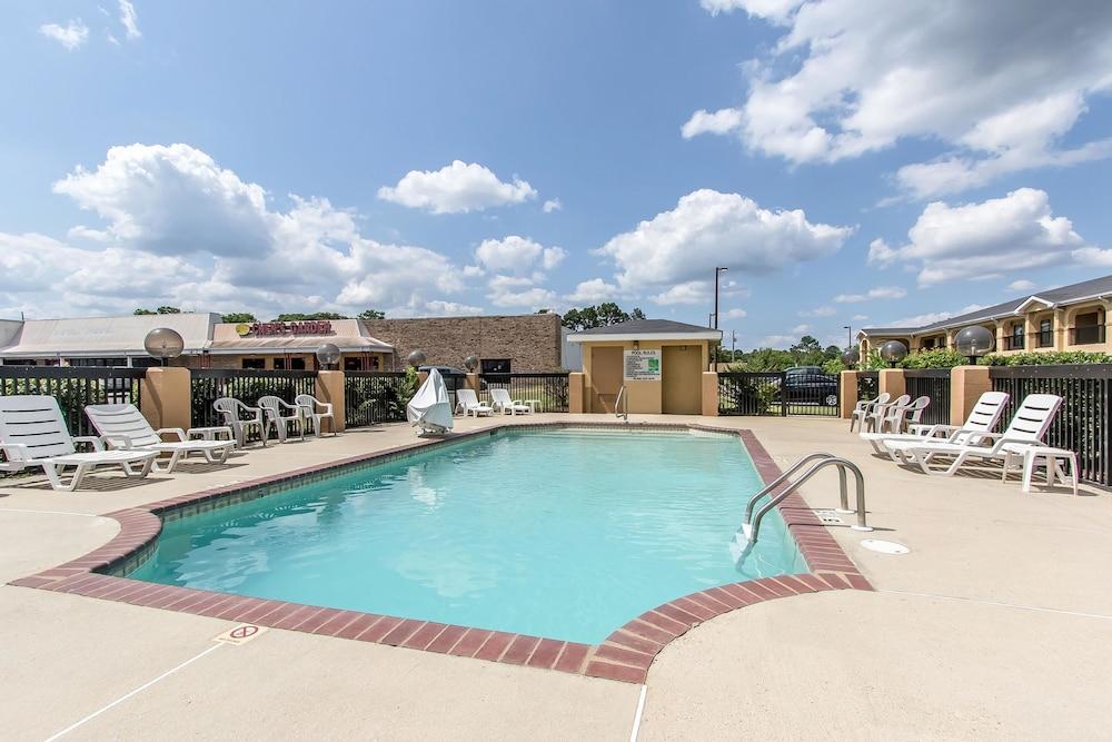 Quality Inn Andalusia photo 35