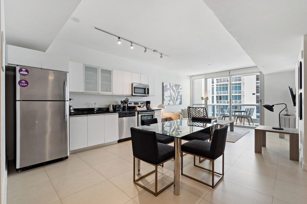 Dharma Home Suites Miami at Monte Carlo photo 46