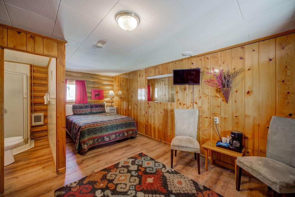 Sportsmans Lodge photo 22