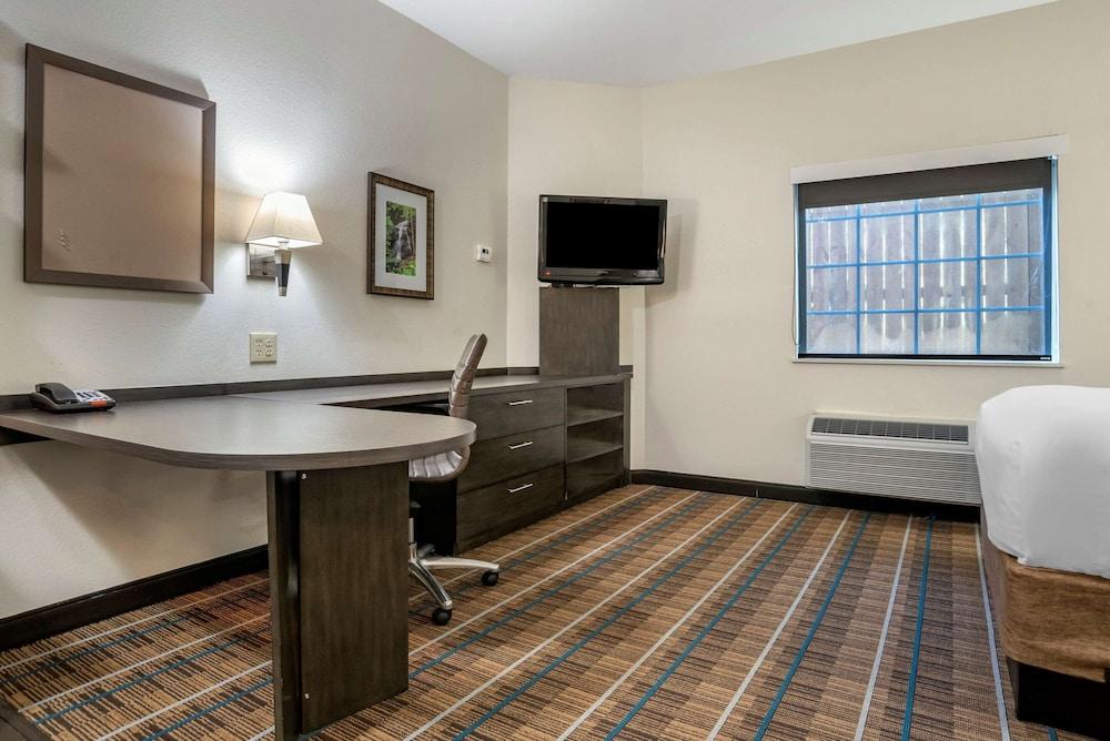 MainStay Suites Denham Springs - Baton Rouge East photo 18