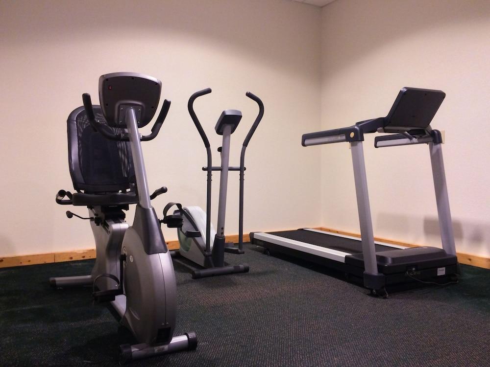 White Oak Inn & Suites photo 33