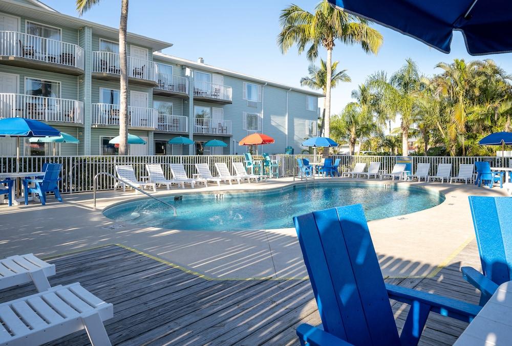 Capt Hiram's Resort photo 34