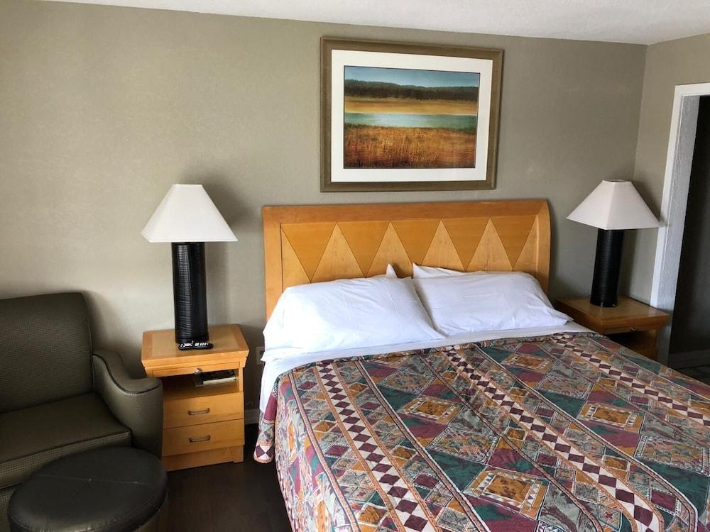 Avon Motel photo 34