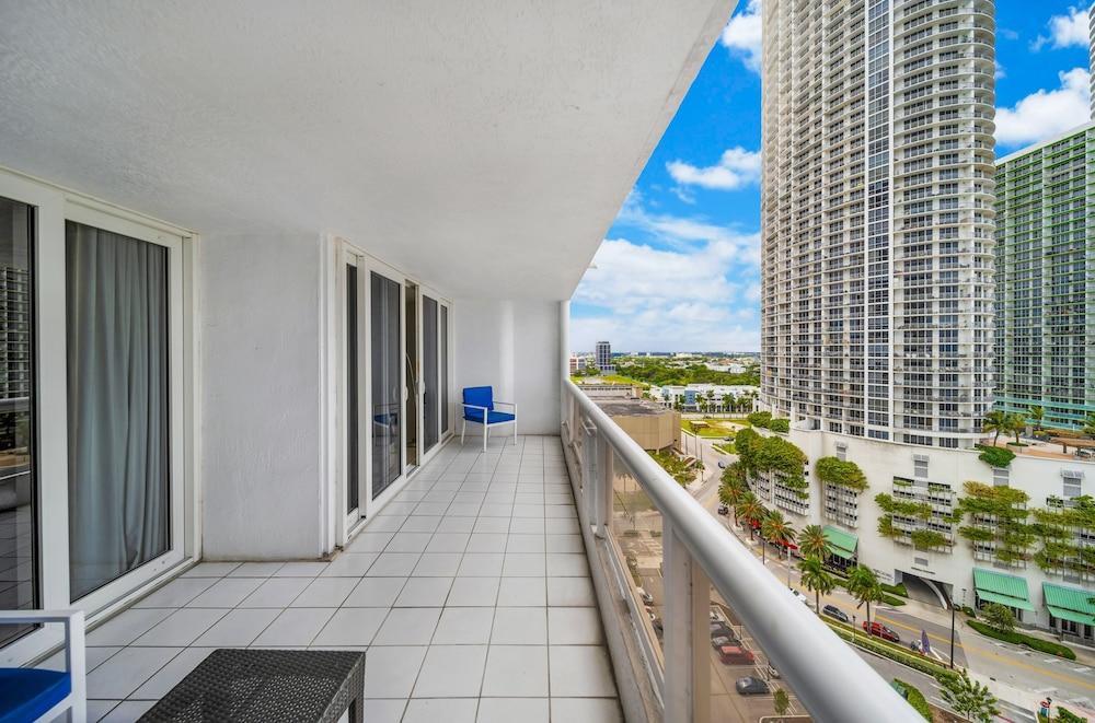 The Grand Biscayne Bay photo 10