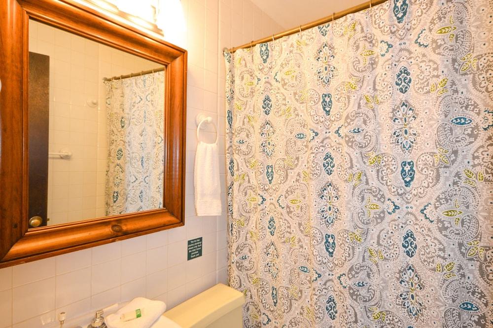 Lotus Mountain Retreat photo 28