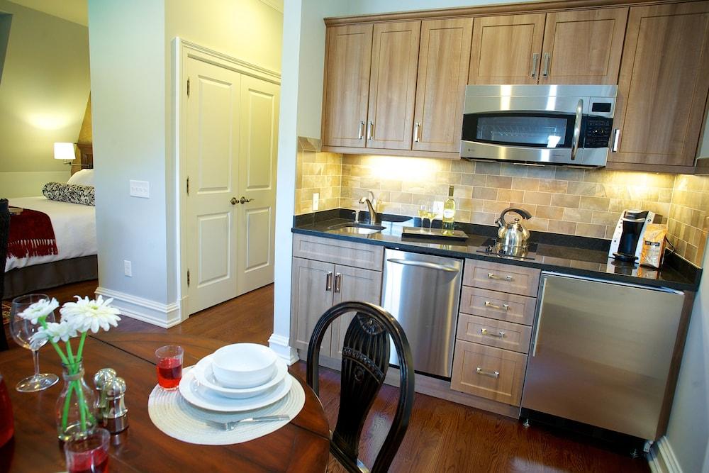 Guesthouse at Norwalk Inn photo 18