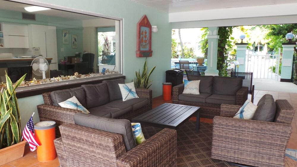 Island House Hotel photo 49