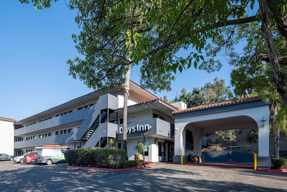 Days Inn by Wyndham Encinitas Moonlight Beach photo 15