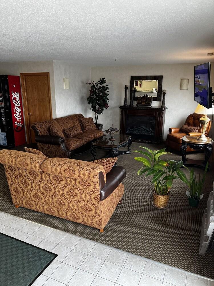 Budget Host Inn & Suites photo 6