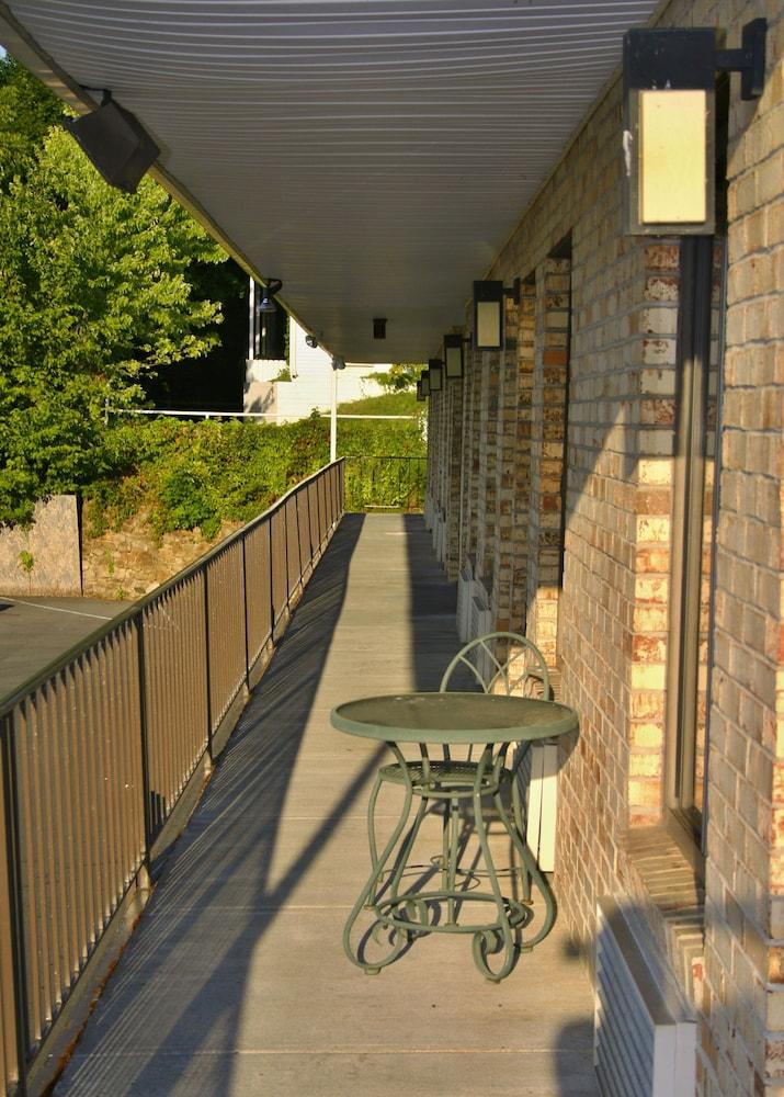 Relax Inn Motel photo 7
