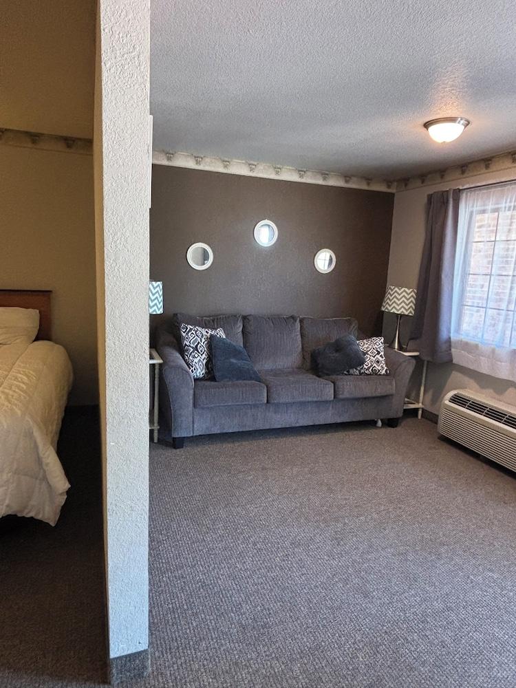 Twin Lakes Inn and RV photo 19