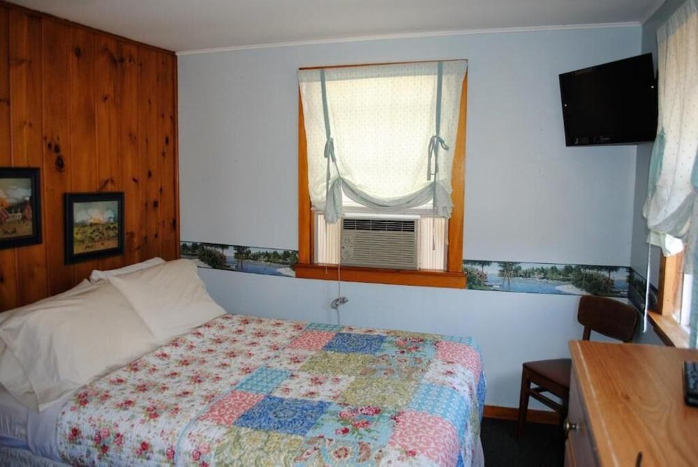 Rock Ledge Motel photo 5
