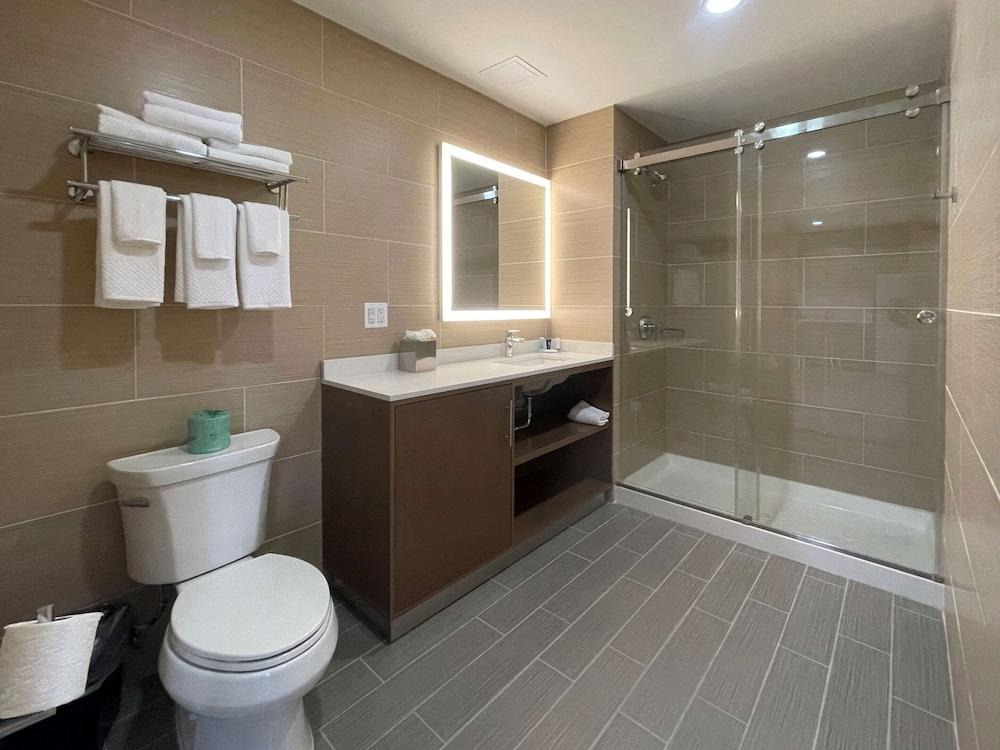 MainStay Suites Bronx - Belmont photo 21