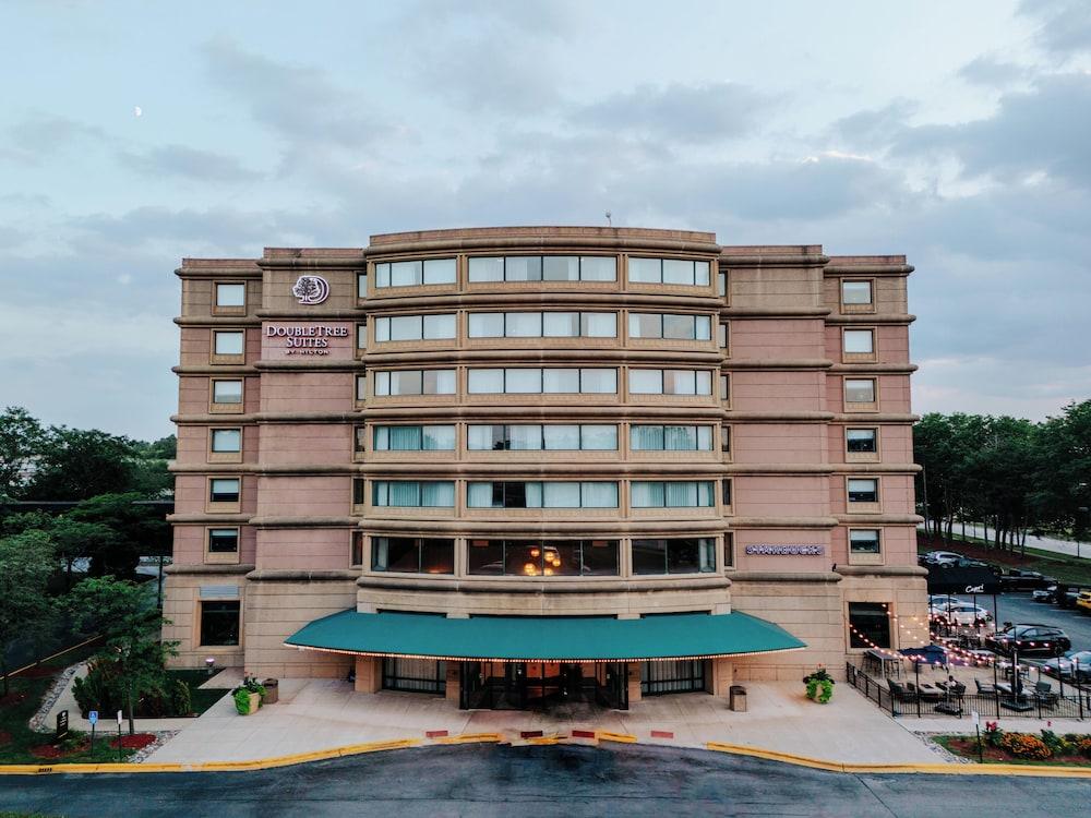 DoubleTree Suites by Hilton Htl & Conf Cntr Downers Grove photo 21