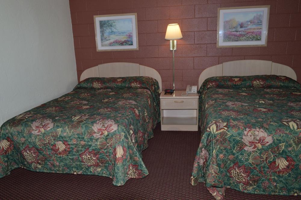 Economy Inn photo 9