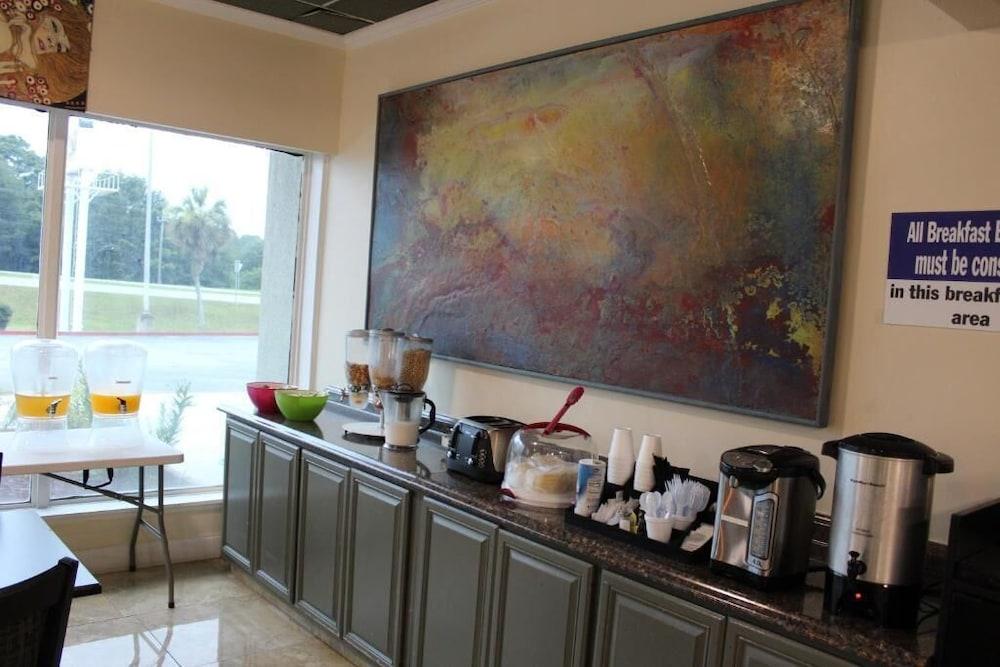 Noble Suites photo 34