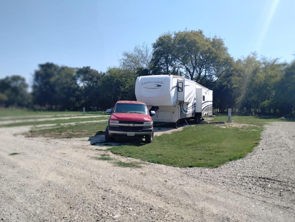 Summer Breeze RV Park photo 4