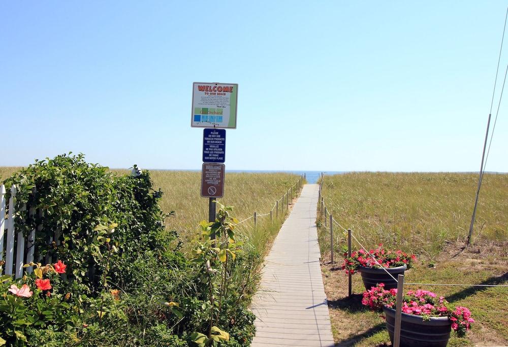 Seagrass Inn photo 14