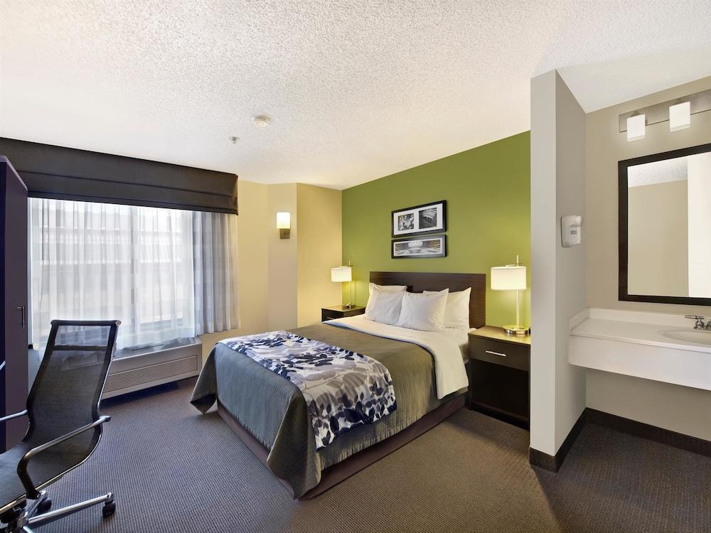 Baymont by Wyndham Fort Collins photo 9