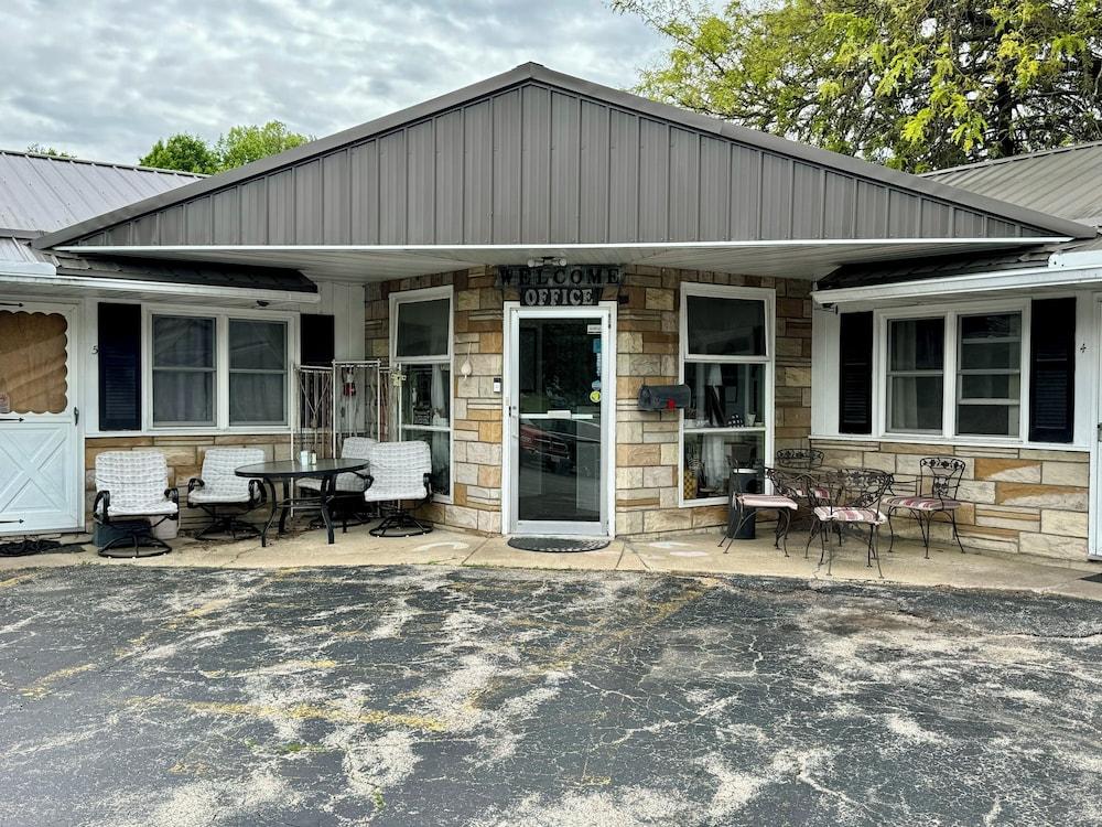 Napps Motel photo 34