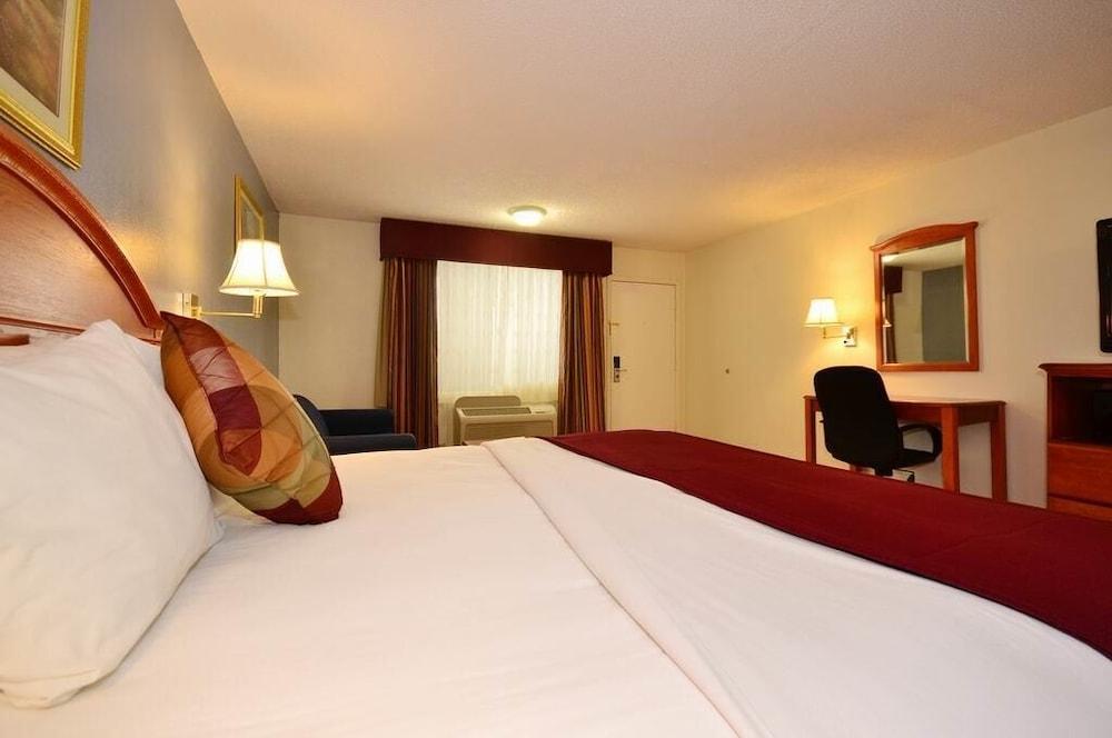 Best Western Palestine Inn photo 9