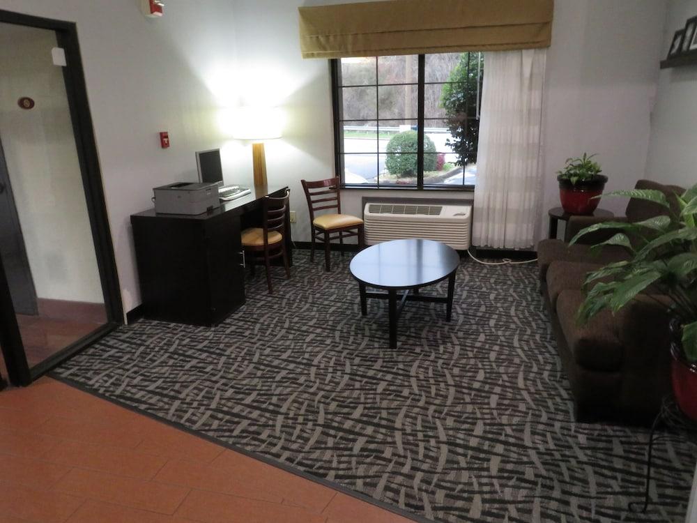 Rodeway Inn Austell Six Flags photo 49