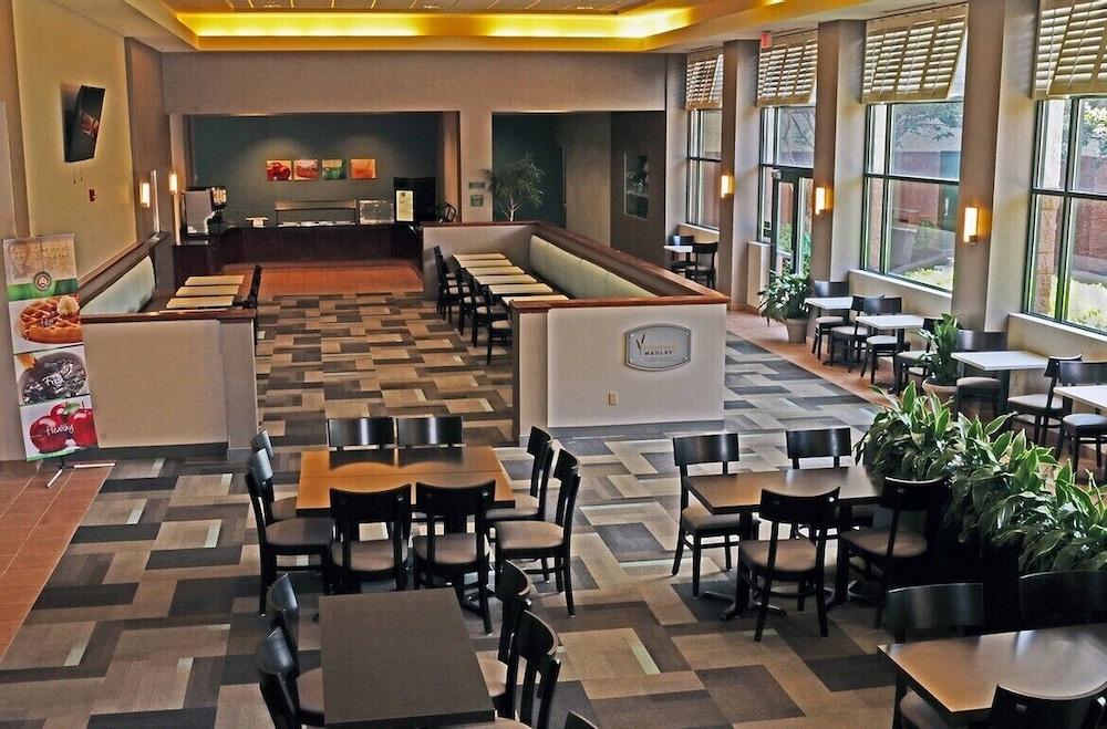 Quality Suites Lake Wright - Norfolk Airport photo 15
