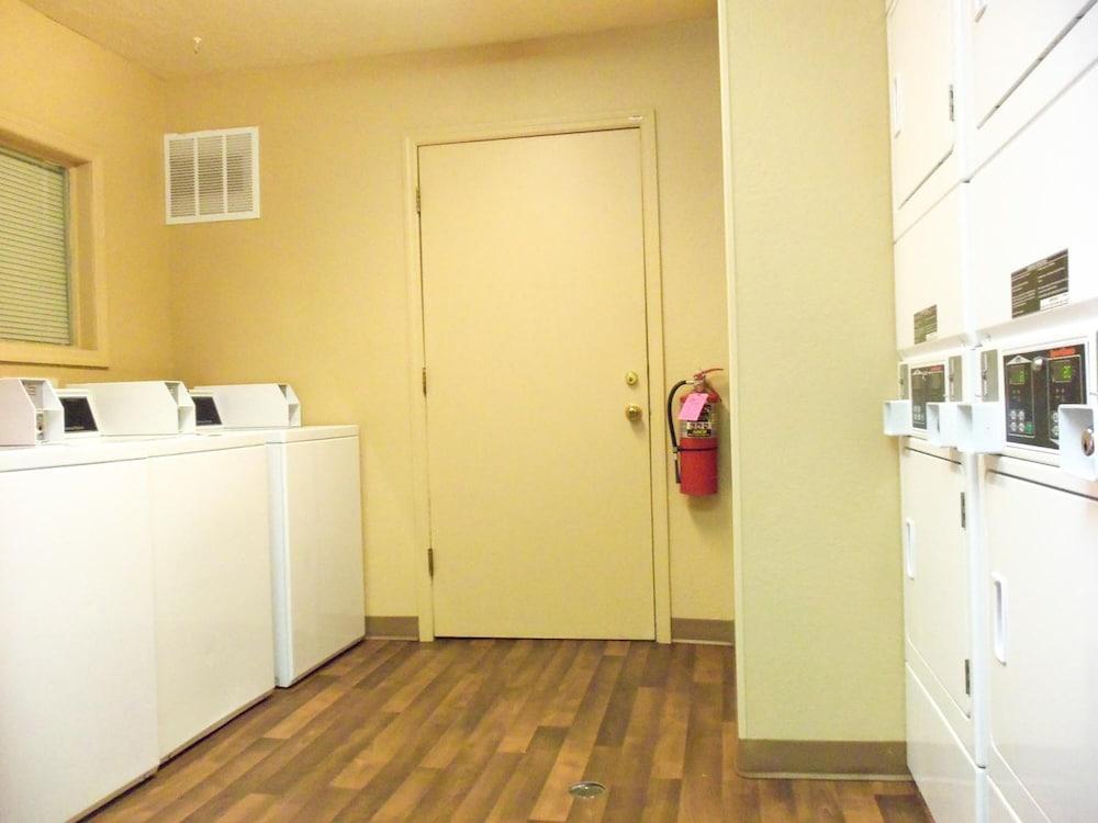 DuPont Suites photo 15