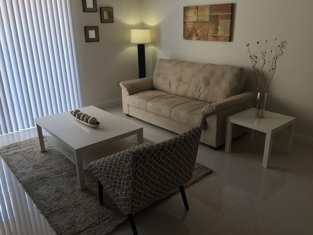 LYX Suites at Merrick Park in Coral Gables photo 54