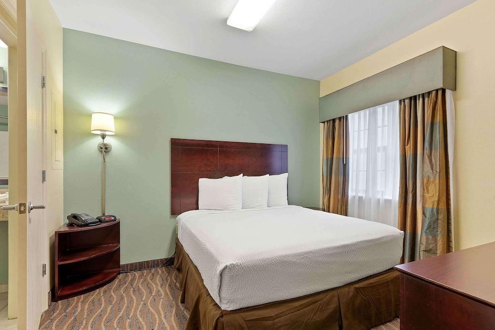 Extended Stay America Premier Suites Lakeland I4 photo 29