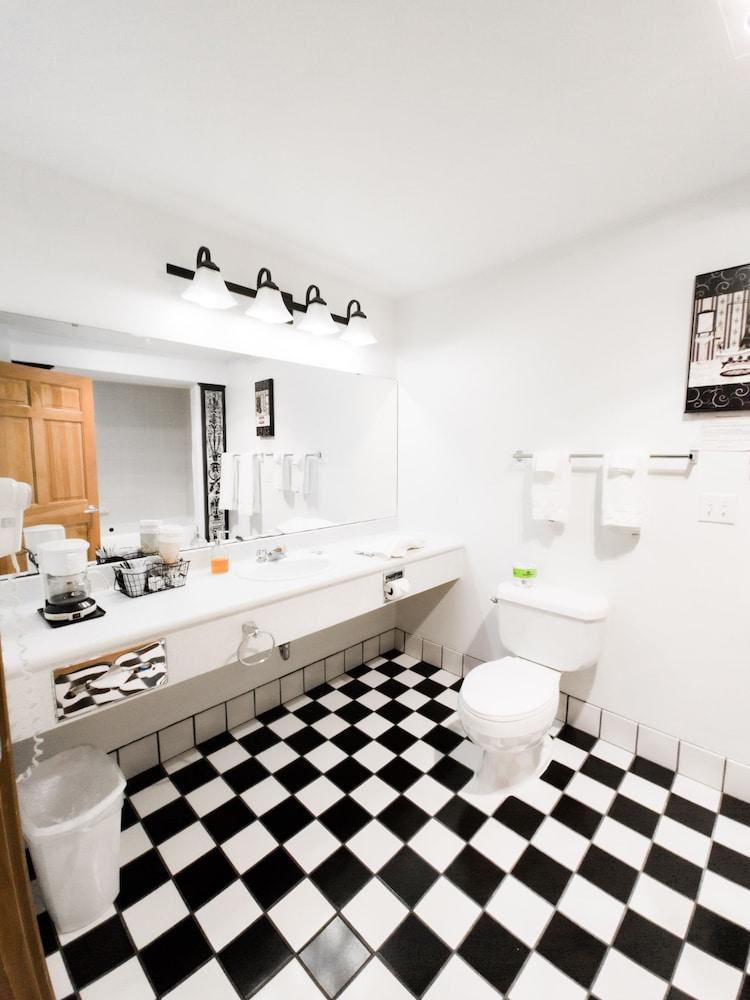 Nuks Executive Suites photo 45