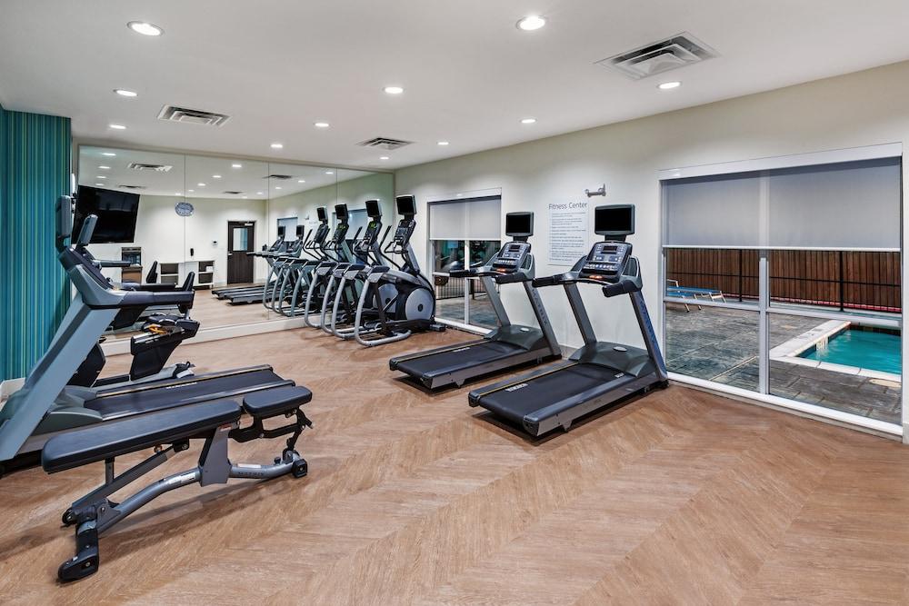 Holiday Inn Express & Suites Denton - Sanger by IHG photo 20