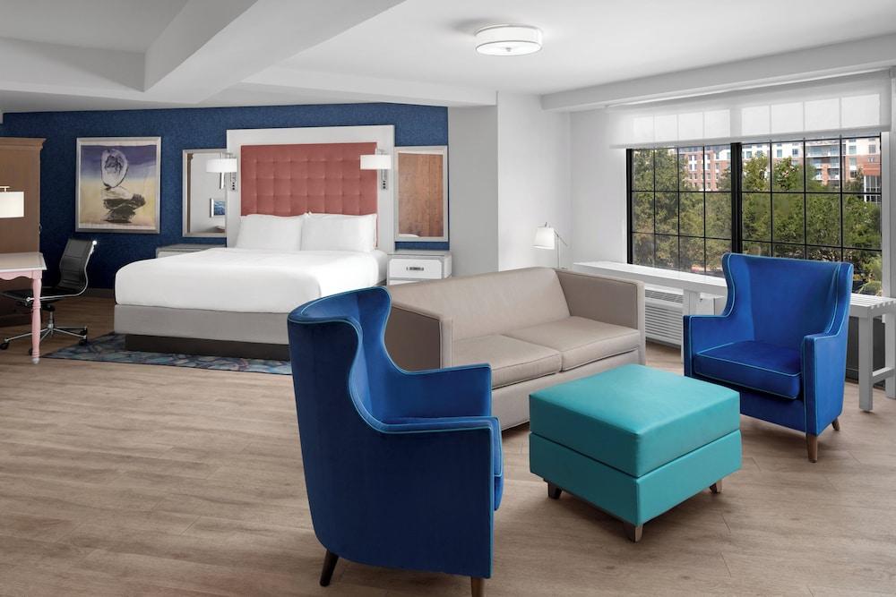 Hotel Indigo Mount Pleasant by IHG photo 10