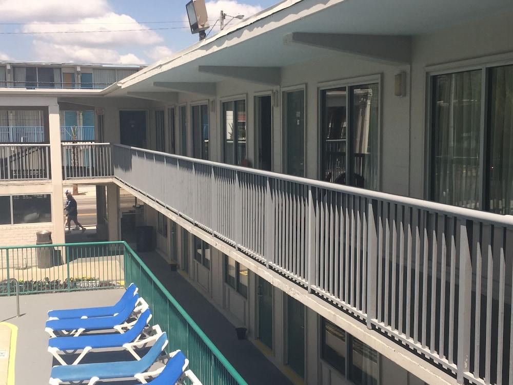 Admiral Motor Inn photo 8