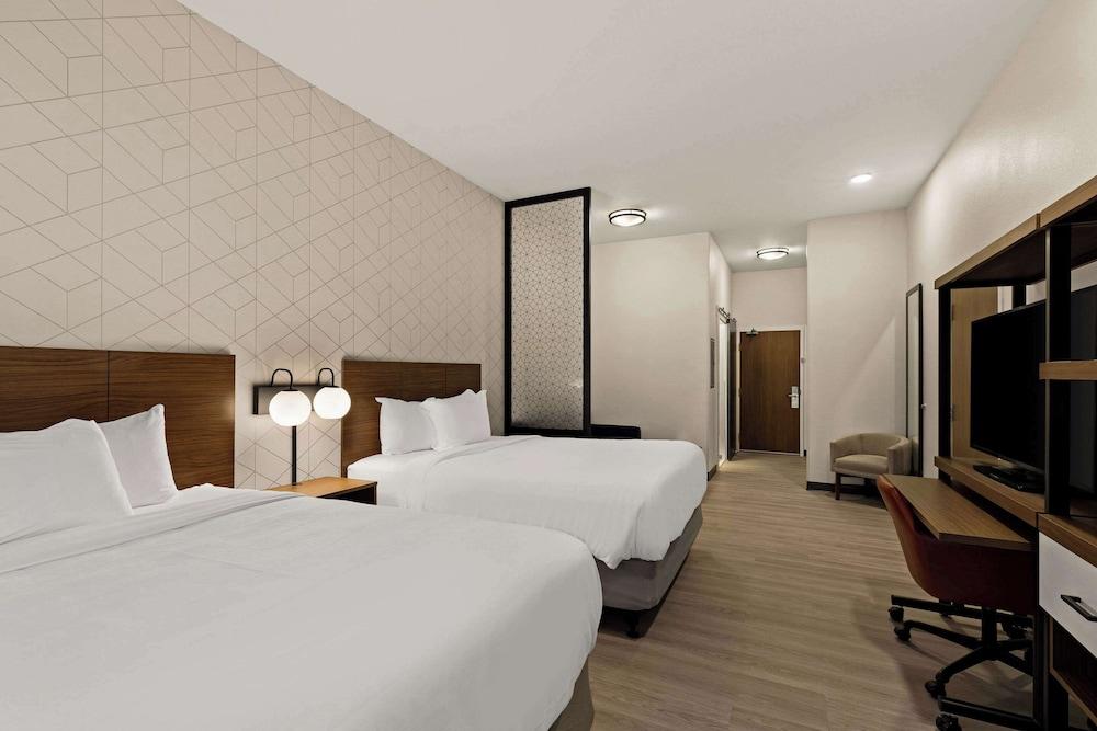 Everhome Suites El Paso Airport Near Fort Bliss photo 17